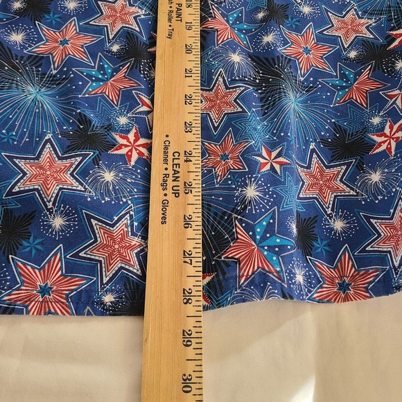UA Scrubs Long Sleeve Snap Up Shirt Top Blue Red Stars Fireworks Size Large - Picture 6 of 8